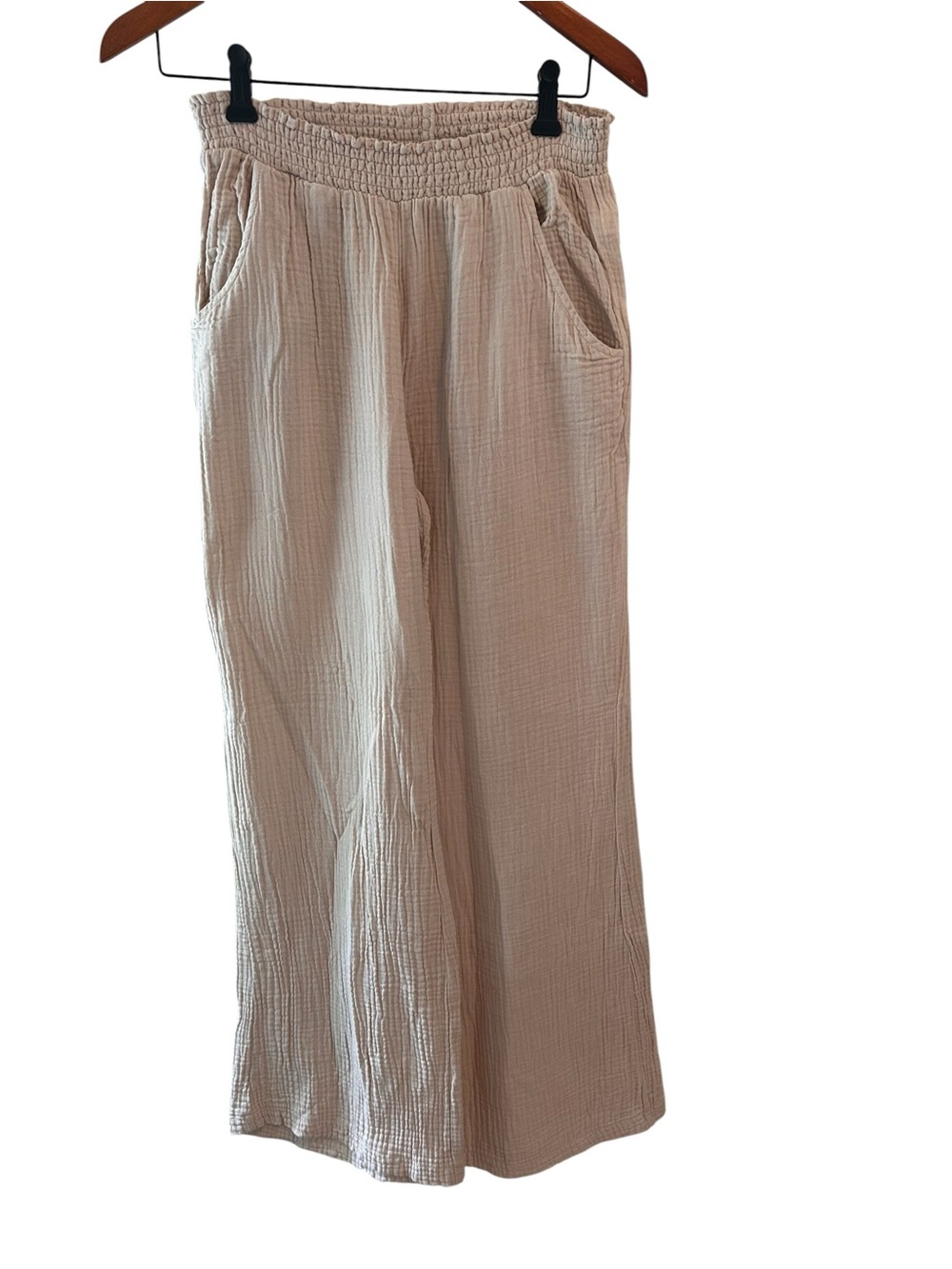 Drew Gauze Palazzo Pants wide-leg pants crafted from 100% cotton gauze.